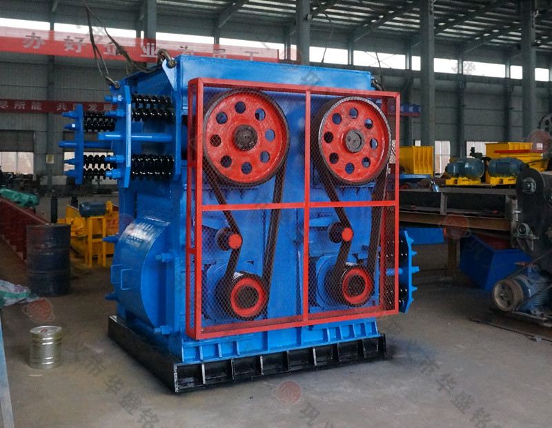 硅石 四辊破碎机 乐鱼网站_乐鱼(中国)重工